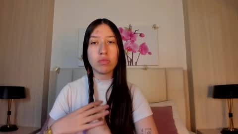 Snapshot of ambervega__ chatting on April 2, 1:20 pm Amber online show from April 2, 1:20 pm