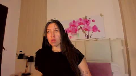 Snapshot of ambervega__ chatting on April 4, 1:41 pm Amber online show from April 4, 1:41 pm