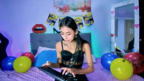 Snapshot of amberx_sweet chatting on June 19, 8:12 pm Amber online show from June 19, 8:12 pm