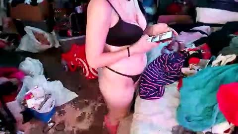 Snapshot of ambionce chatting on March 12, 12:17 am ambionce online show from March 12, 12:17 am