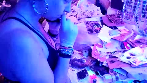 Snapshot of ambionce chatting on March 24, 2:16 am ambionce online show from March 24, 2:16 am