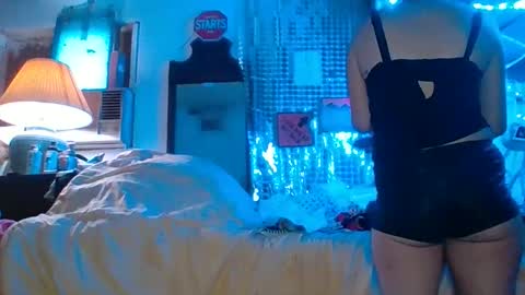 Snapshot of ambionce chatting on March 31, 12:12 am ambionce online show from March 31, 12:12 am