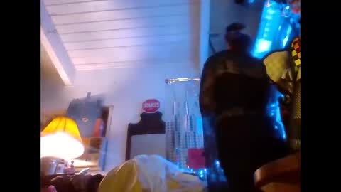 Snapshot of ambionce chatting on April 1, 8:37 am ambionce online show from April 1, 8:37 am