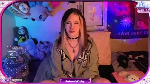 Snapshot of ambrosiakitty chatting on May 18, 8:31 am Ambrosia online show from May 18, 8:31 am