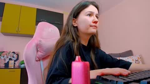 Snapshot of ameli_moon chatting on September 27, 11:04 am Eileen online show from September 27, 11:04 am