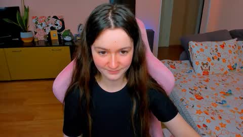 Snapshot of ameli_moon chatting on October 8, 1:42 pm Eileen online show from October 8, 1:42 pm