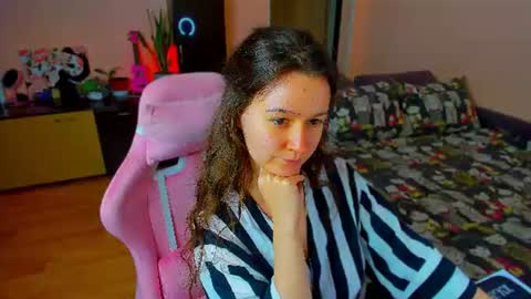 Snapshot of ameli_moon chatting on July 26, 3:41 pm Eileen online show from July 26, 3:41 pm
