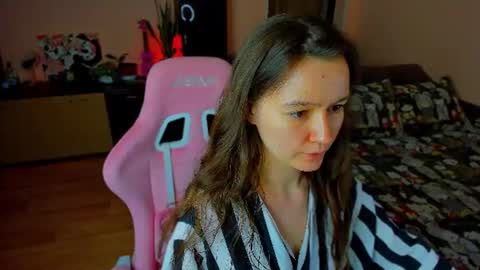 Snapshot of ameli_moon chatting on July 27, 4:47 pm Eileen online show from July 27, 4:47 pm