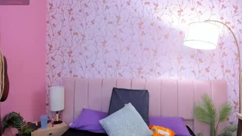 Amelia Adams online show from October 4, 3:54 pm