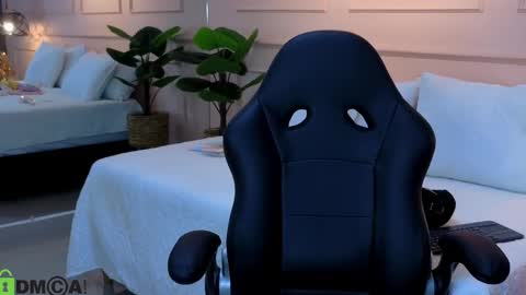 AMELIA online show from January 14, 11:49 am