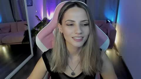 amelia_meili online show from December 2, 1:05 pm