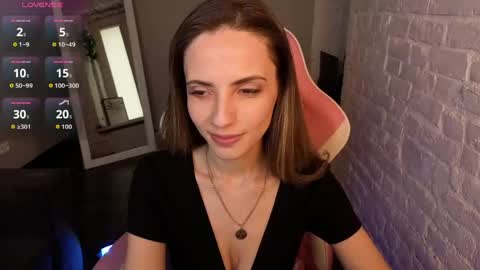 amelia_meili online show from May 15, 12:56 pm