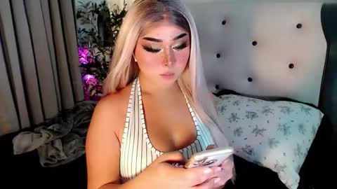 amelia_nicole08 online show from February 9, 11:09 pm
