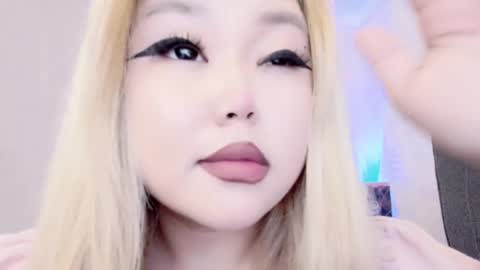 Snapshot of amelia_sunlight chatting on March 5, 12:49 am Amelia online show from March 5, 12:49 am