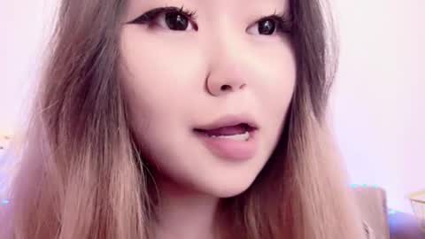 Snapshot of amelia_sunlight chatting on March 24, 3:17 pm Amelia online show from March 24, 3:17 pm