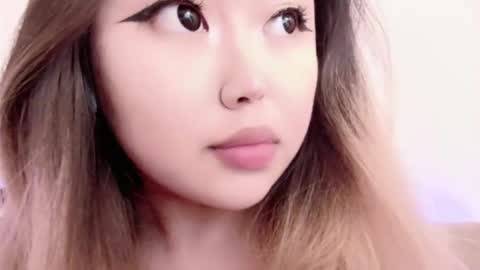 Snapshot of amelia_sunlight chatting on April 2, 12:30 am Amelia online show from April 2, 12:30 am