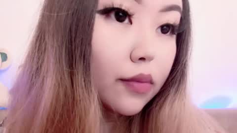 Snapshot of amelia_sunlight chatting on April 3, 5:55 pm Amelia online show from April 3, 5:55 pm