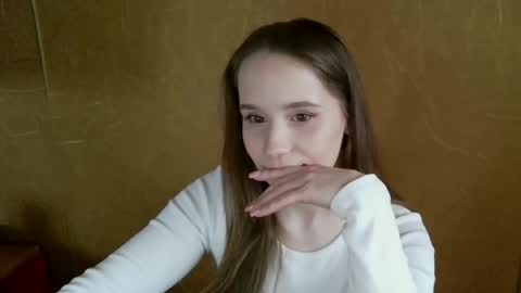 Amelia  online show from May 11, 2:45 pm