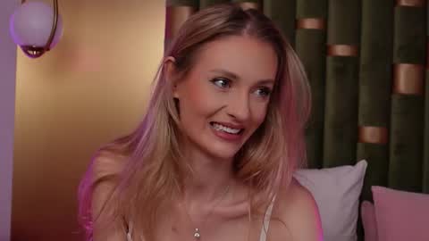 Amelia online show from February 3, 6:22 am