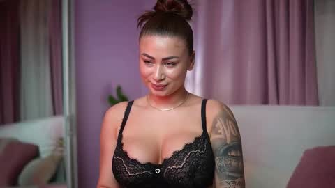 Snapshot of ameliabarbie chatting on March 27, 8:08 pm Amelia online show from March 27, 8:08 pm