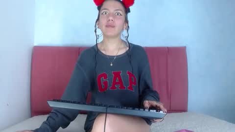 ameliacutecm101 online show from February 7, 7:01 am