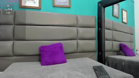 Snapshot of ameliamartinez_ chatting on December 27, 12:34 pm Amelia online show from December 27, 12:34 pm