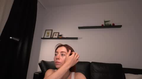 Snapshot of ameliamber0 chatting on October 8, 4:04 pm Amelia   online show from October 8, 4:04 pm