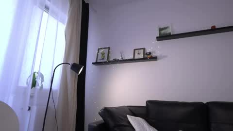 Amelia   online show from May 23, 4:33 pm