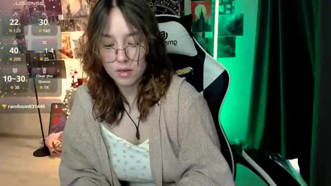 Amelia online show from October 2, 7:04 am