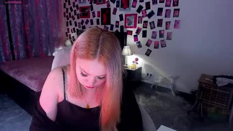 Snapshot of ameliamerris chatting on March 31, 8:42 pm Amelia online show from March 31, 8:42 pm