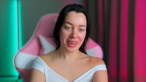 Amelia Sonk online show from October 20, 12:49 pm