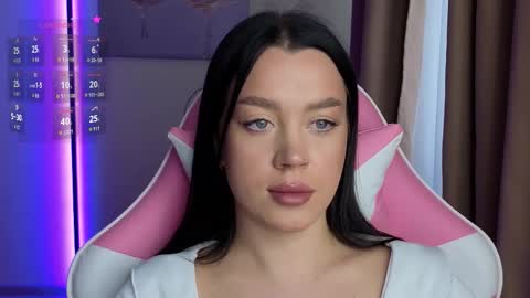 Amelia Sonk online show from November 6, 7:20 am