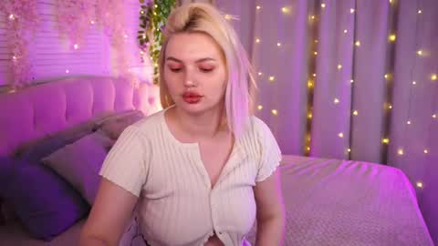 Amelia  online show from May 7, 3:56 am