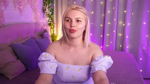  Amelia  online show from May 14, 4:08 am