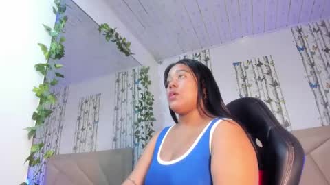 Snapshot of amelie_angels chatting on October 8, 9:01 pm Amelie online show from October 8, 9:01 pm