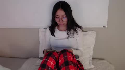 Amelie online show from February 26, 8:22 pm