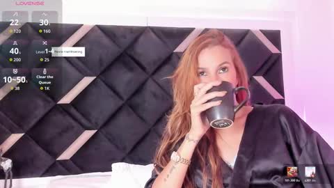 Snapshot of amelie_loove chatting on February 27, 1:11 pm Amelie online show from February 27, 1:11 pm