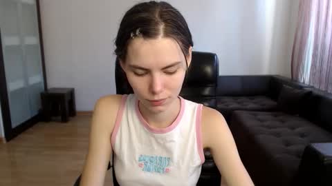 Snapshot of ameliereve chatting on September 23, 11:02 am Amelie online show from September 23, 11:02 am