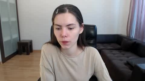 Snapshot of ameliereve chatting on October 17, 10:51 am Amelie online show from October 17, 10:51 am