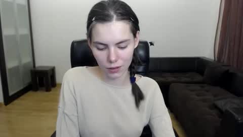 Snapshot of ameliereve chatting on October 18, 4:52 pm Amelie online show from October 18, 4:52 pm