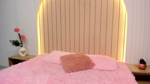 Amelia online show from December 15, 11:09 pm