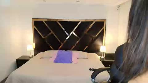 Ameli online show from February 13, 7:43 pm