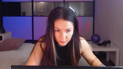 Snapshot of amelinamersi chatting on March 16, 8:13 pm amelinamersi online show from March 16, 8:13 pm