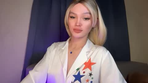Snapshot of amelinckx chatting on March 23, 3:43 am amelinckx online show from March 23, 3:43 am