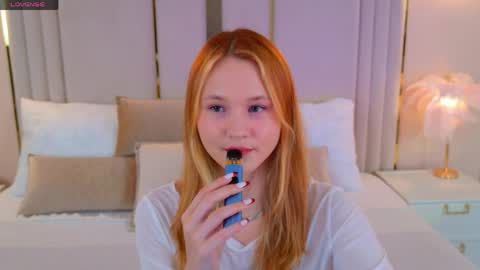 AmeliRoyse online show from April 26, 5:10 pm