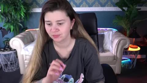 amellymillyy online show from April 3, 12:58 pm