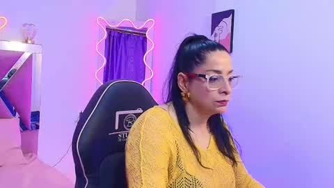Snapshot of amely_tay chatting on October 15, 11:54 am AMELY online show from October 15, 11:54 am