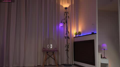 Amy  online show from May 13, 4:10 am