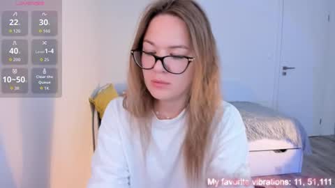 Hi-hi I am Kate welcome to my sexy room online show from July 17, 11:06 am