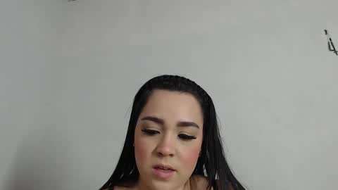 Snapshot of ami_rosee chatting on December 21, 5:47 am ami_rosee online show from December 21, 5:47 am